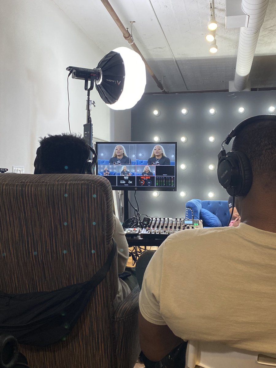 realcaseyjay's tweet photo. #BigScreenCase 🎥 https://t.co/eBlwbeJJi0