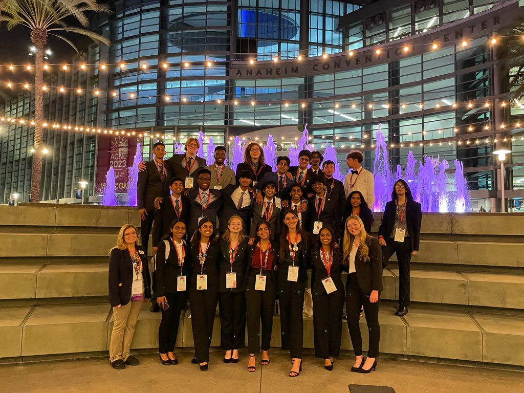 ReedyHSBPA's tweet photo. What a great group of @ReedyLions! Let’s go see if we win some medals at #bpanlc2023 @Lion_CTE https://t.co/BV4juMjkKF