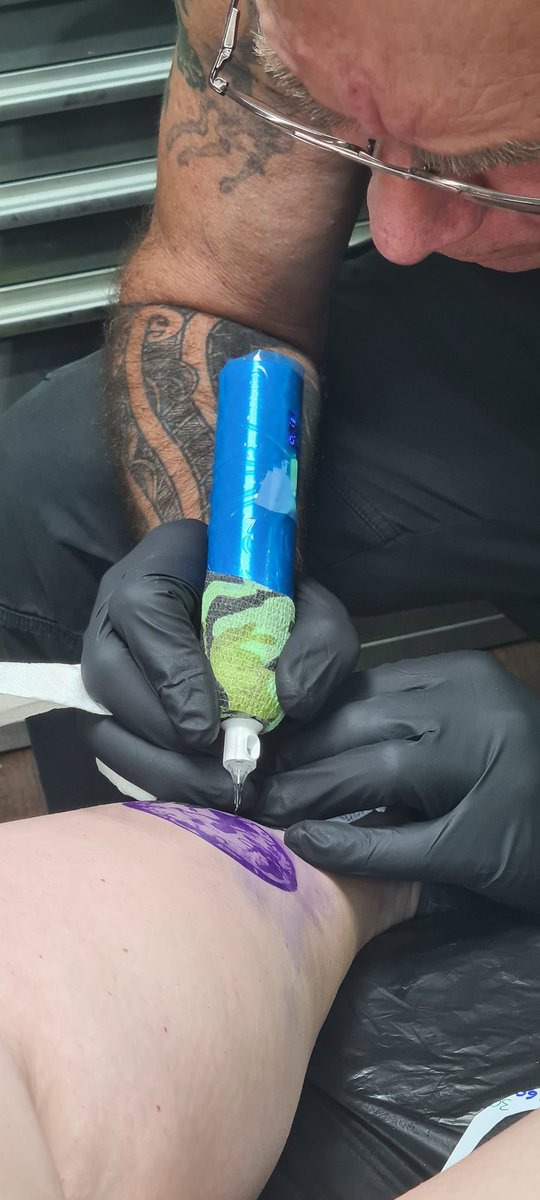 TheOnlyAlice2's tweet photo. Awww yes. Tat time!!! https://t.co/bN5h2xGRBE