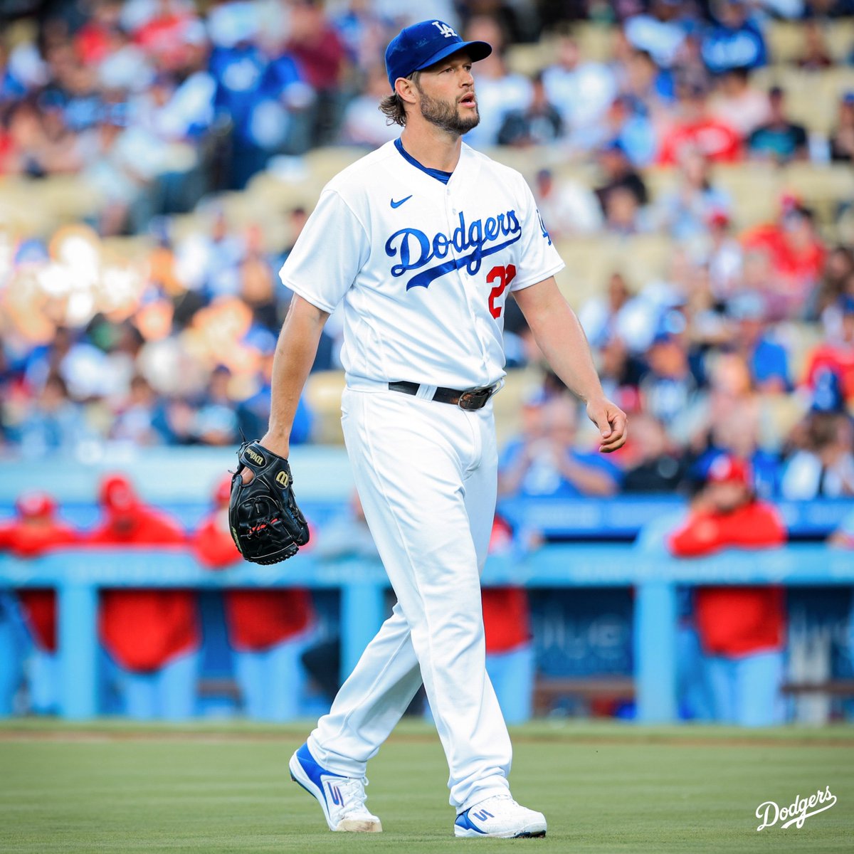 Dodgers's tweet photo. 1.89 ERA and first to five wins in the NL? Kersh making Year 16 look easy. https://t.co/WX8myqSPQx