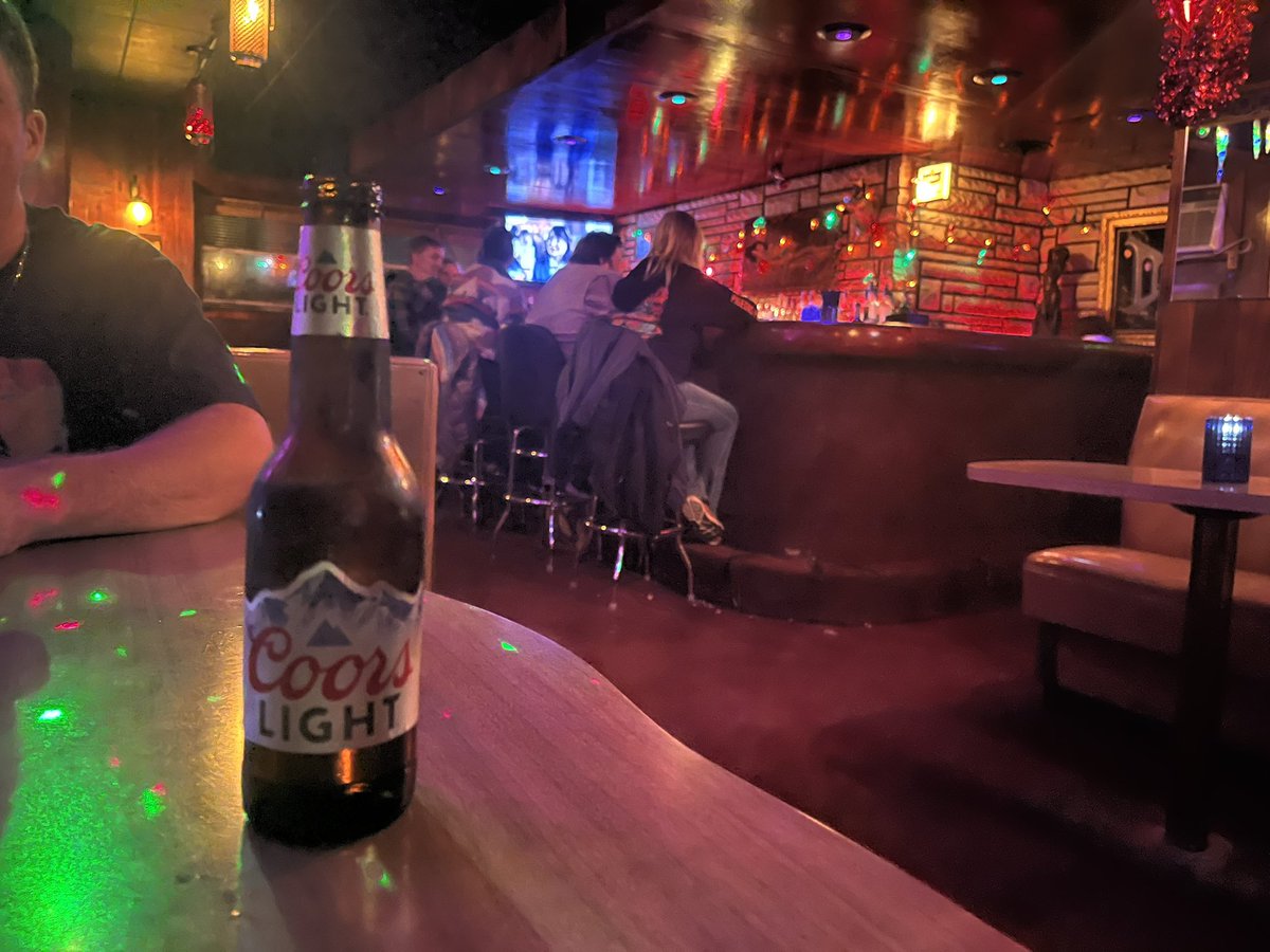 DivesOfWI's tweet photo. Jamo’s,
Milwaukee, WI https://t.co/OAazNan0wx