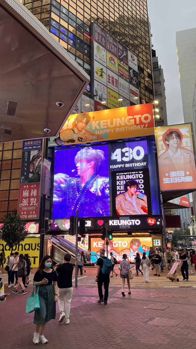 fayqueen22's tweet photo. Happy birthday Keung To!!

#HappyBirthdayKeungTo430 https://t.co/DEDTNw89Ox