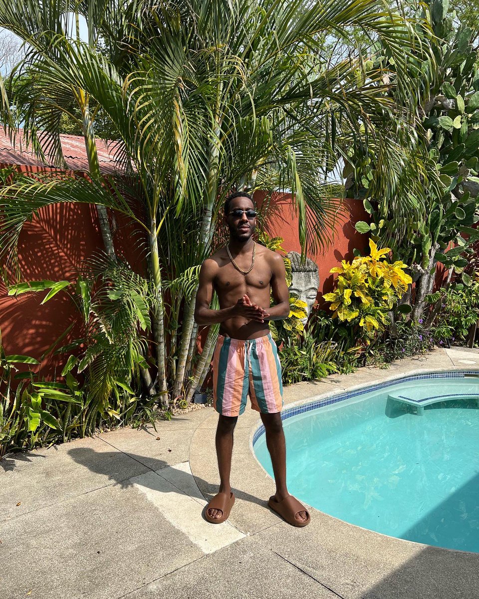 bronzepapi's tweet image. Man, I’m only 29, have some patience with us #Goldenyear 🥳