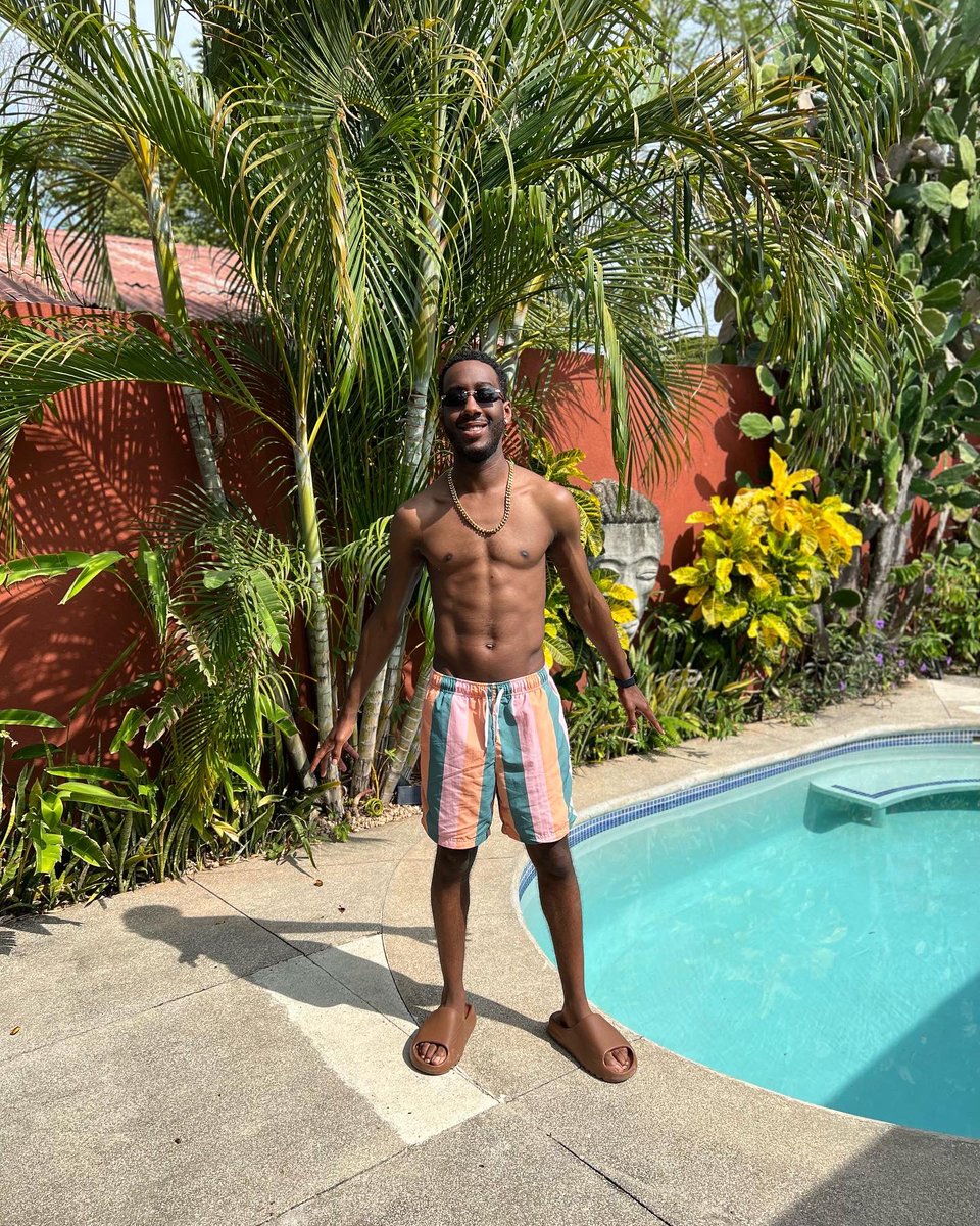 bronzepapi's tweet image. Man, I’m only 29, have some patience with us #Goldenyear 🥳