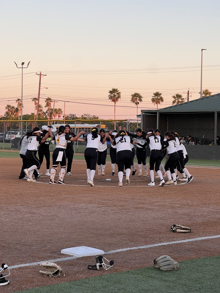 WEHS SOFTBALL tweet media