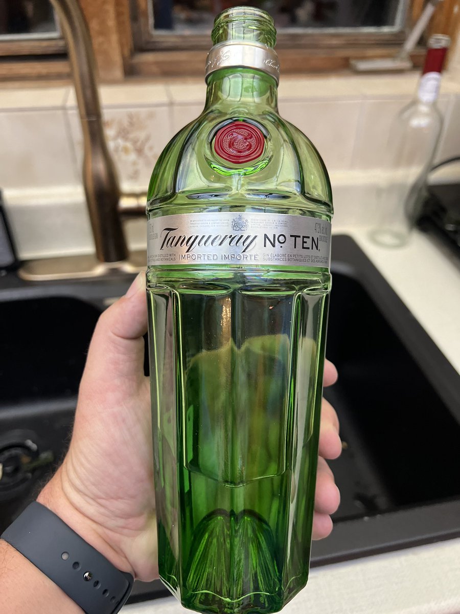 PSRecordClub's tweet photo. @WilliamPrince thank you so much for a wonderful album - #StandInTheJoy! As I gather with friends, can’t help but count my blessings. #Tanqueray https://t.co/5RjUQ5qb1G