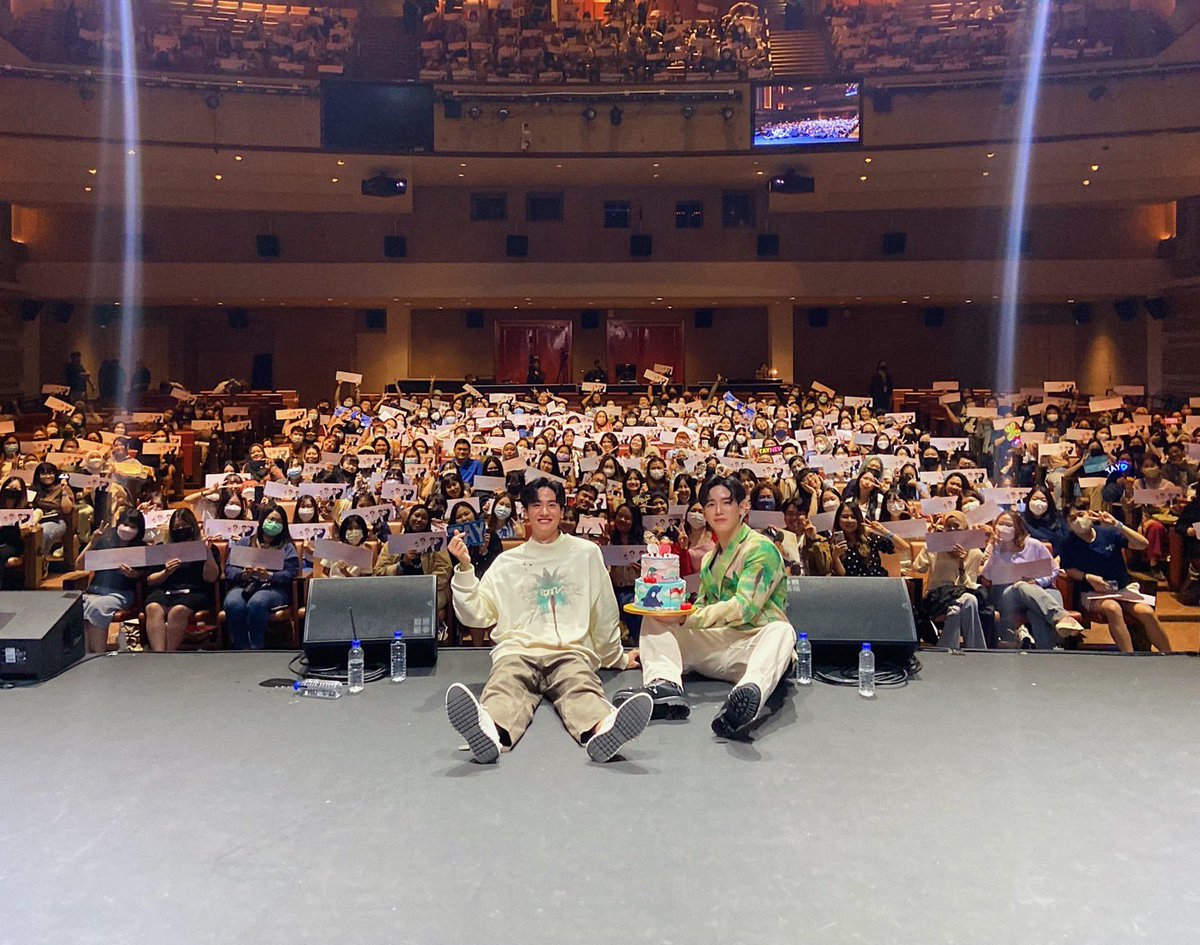 #TayNew1stFMSG Fanproject 4

Cake Support For Tay &amp; New 🍒✨

To our lovely boys, we hope you like the cake. Our team look forward to your next project &amp; will always be proud of your achievements! 

Thank you for being part of our universe 💙💕

#Tawan_V #Newwiee #เตนิว