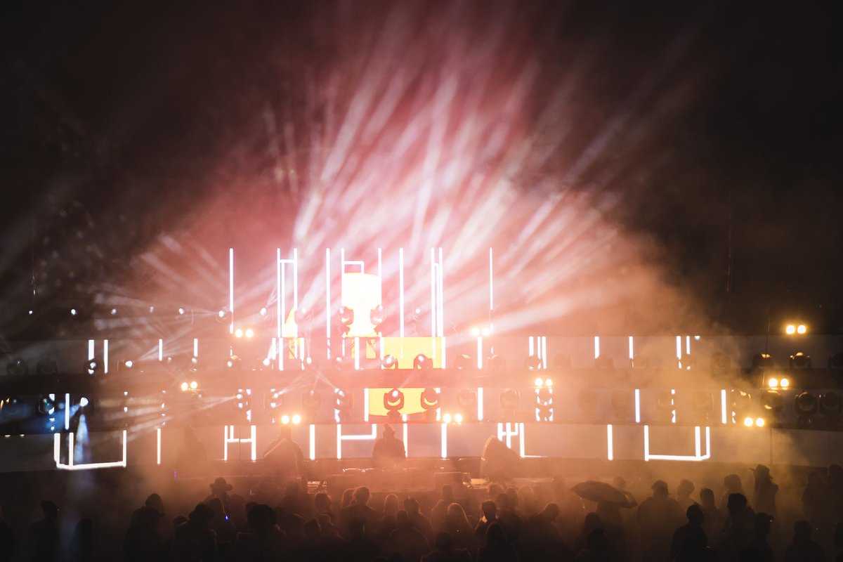 trikisit's tweet image. A glimpse of my second life. Just out here spreading the love. #lovemachine