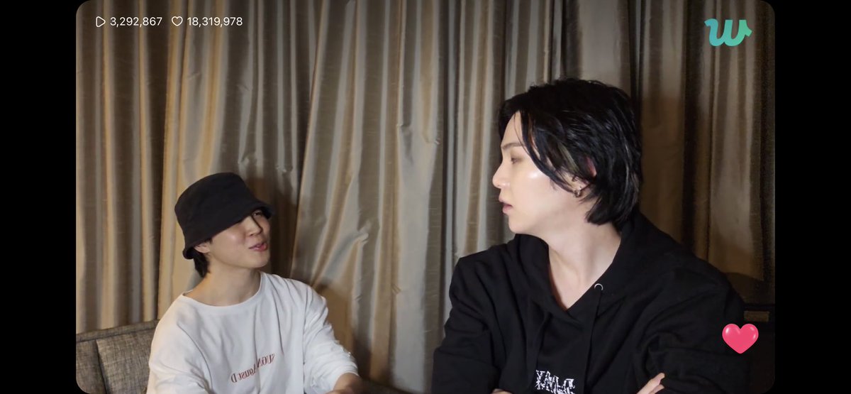 MinAnarui's tweet photo. This is history. Our first ever Yoonmin live 🥹🥹🥹 My heart is full 💜💜💜 https://t.co/WRPYaGjMzB