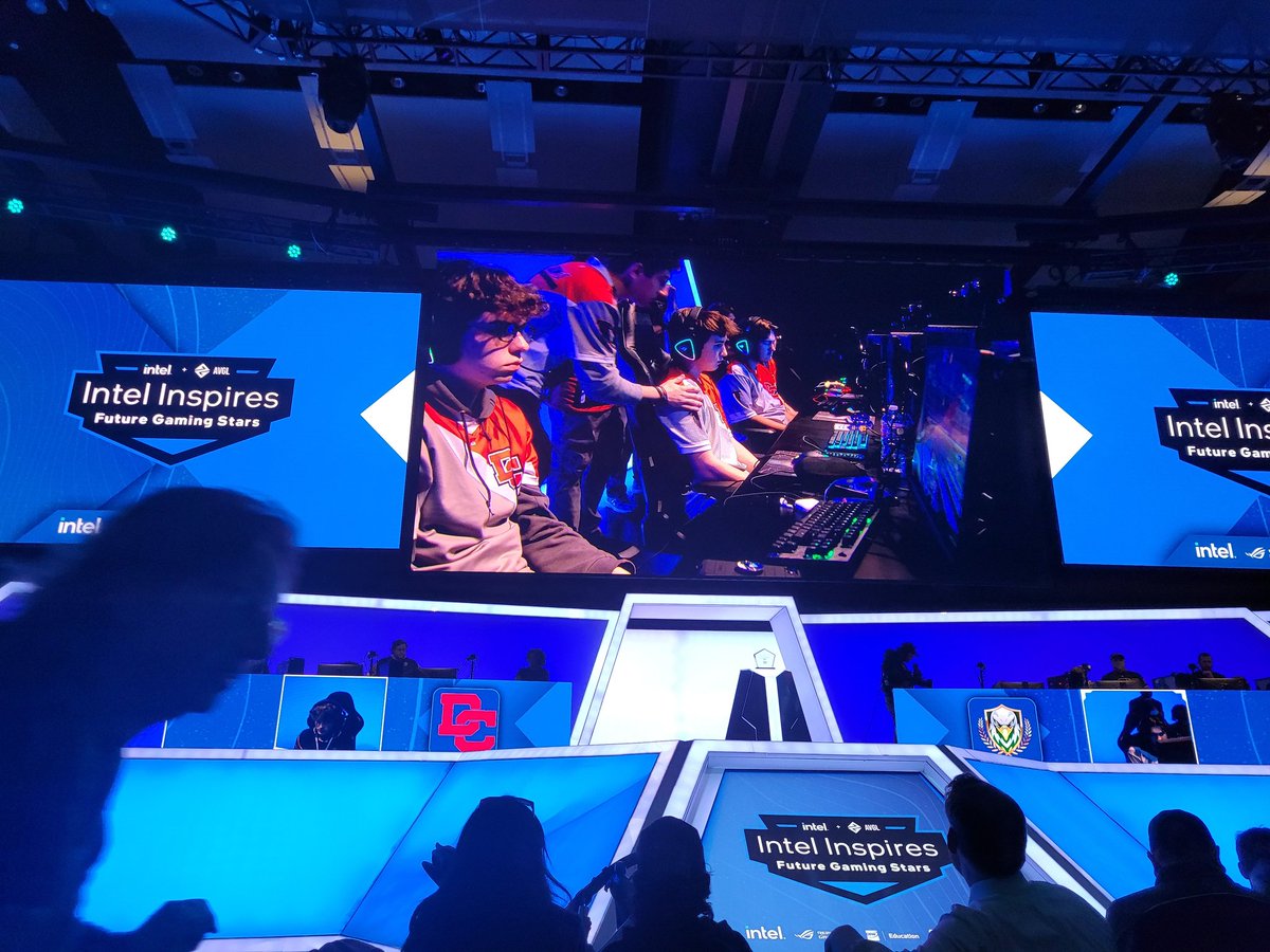 SnowWhiteEDU's tweet photo. And the Intel Inspires Rocket League #esports tournament has started. Big excitement as we watch @ProsperISD vs @DivineChildSch compete against each other for the national title! #IntelInspires #iamintel #intelgaming #eduesports https://t.co/m1PSWkjKEJ