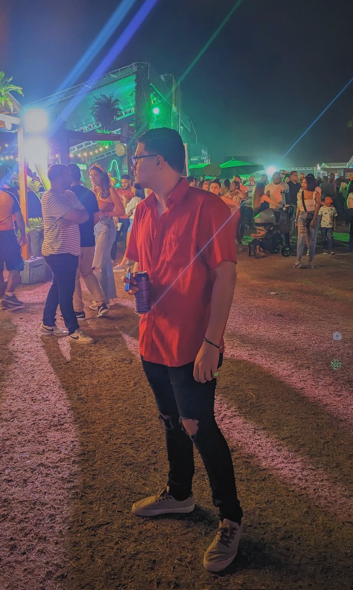 elmimobrayan's tweet photo. #OkToBeer 🥵🍻 https://t.co/Ic5aCqULmj