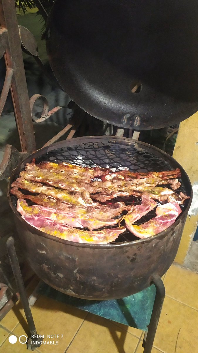 burroindomable's tweet photo. Ya andamos festejando el super liderato del ladrón de mi cerebro como se debe.🤤 https://t.co/RZVHEN7CZc