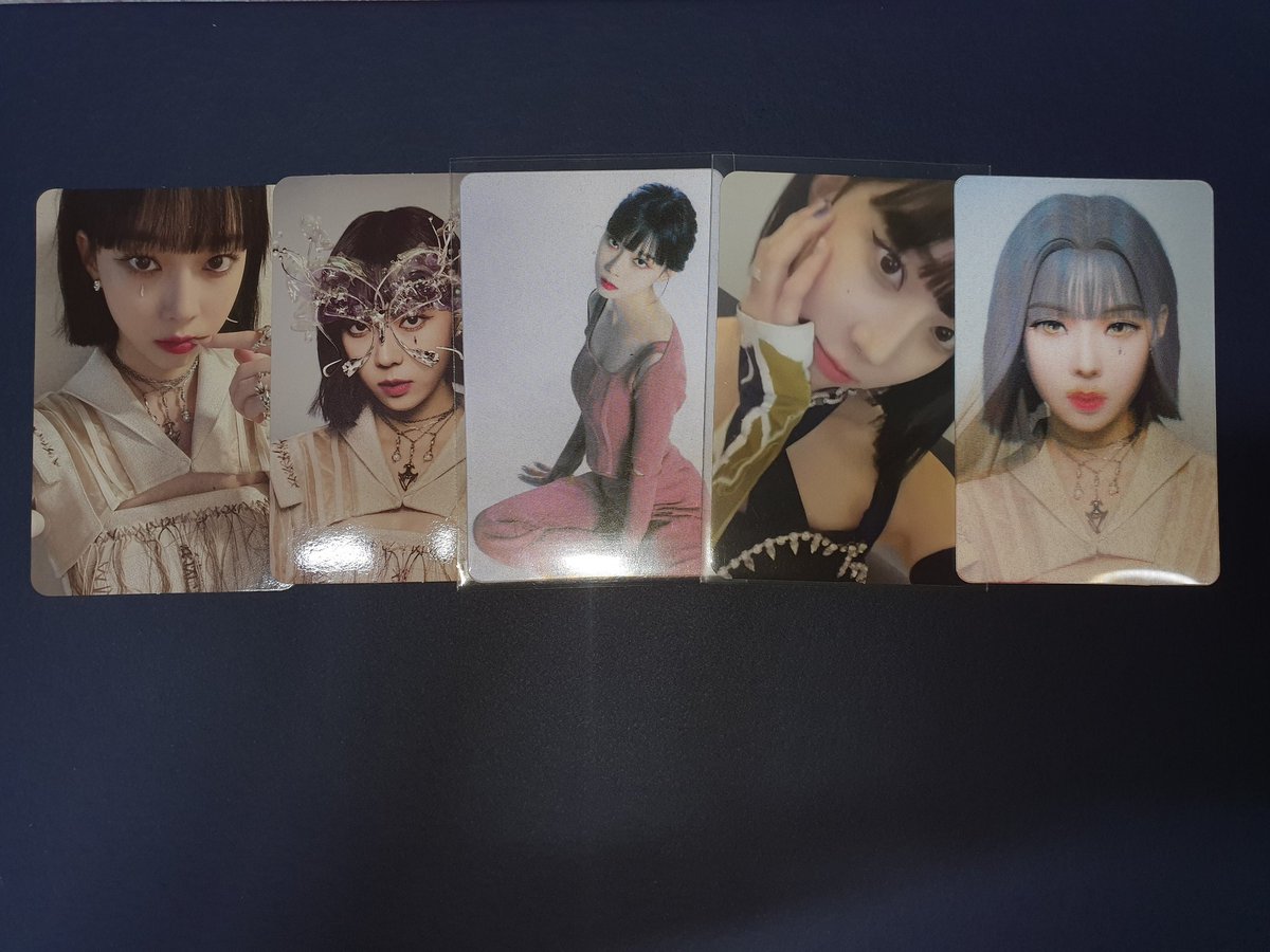 ple_as_ure's tweet photo. 윈터 포카 일괄 2.5 (운포)

에스파 윈터 포카 양도 눈물윈터 https://t.co/5QcFpLESWX