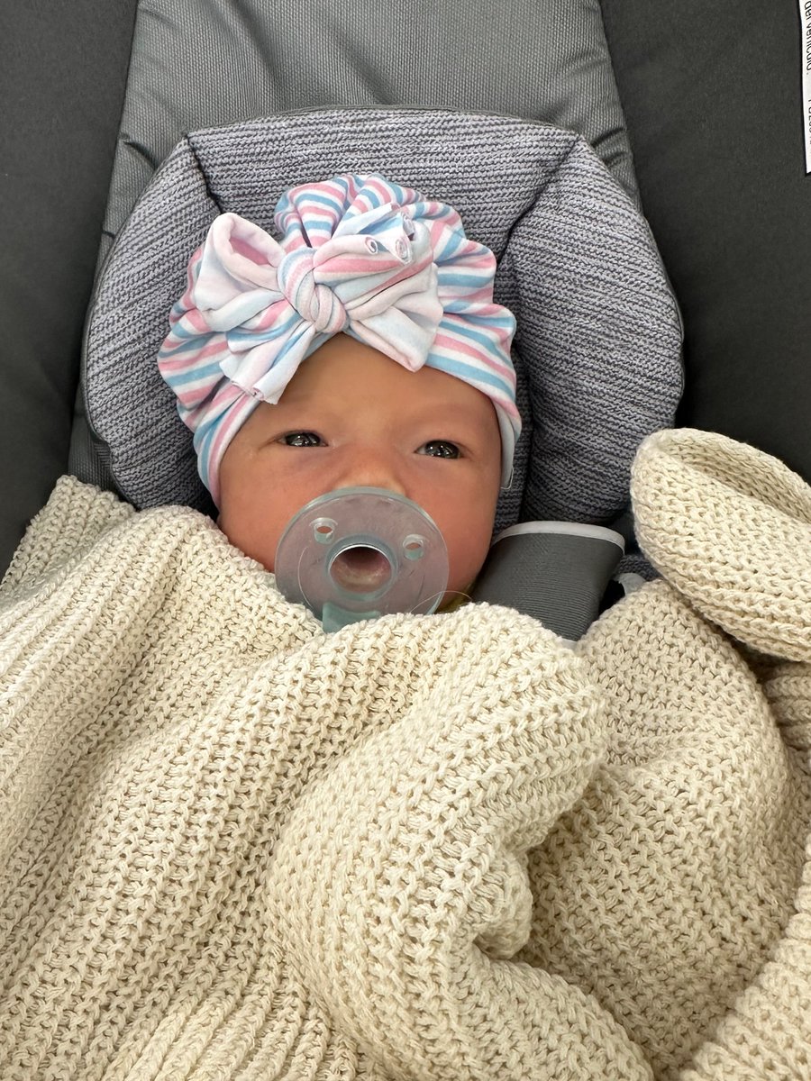 dodad65's tweet photo. How did I make such a beautiful baby girl🥲🥲 https://t.co/1YwqFH5Vpm
