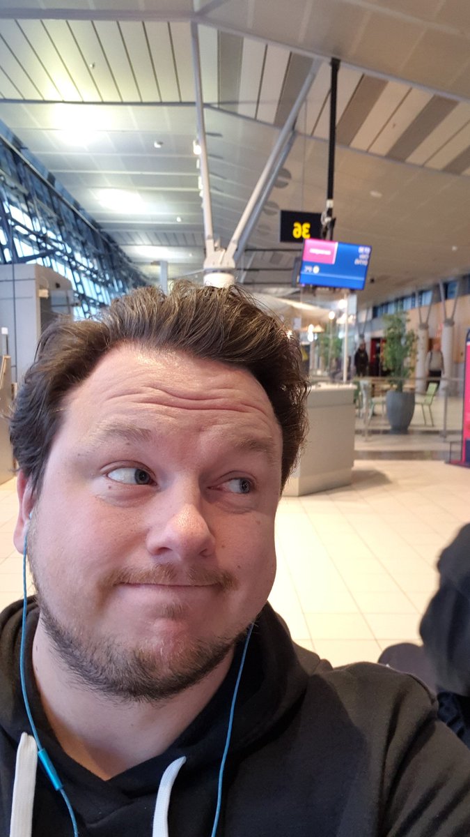 God morgen, folkens! Makan til god stemning hos unge Olsen grytidlig en søndags morgen a gitt! Lurer på hvorfor... 😅

Jo, stemmer det! Jeg elsker Skeid! Derfor! 😁⚽️❤️

#SASASA