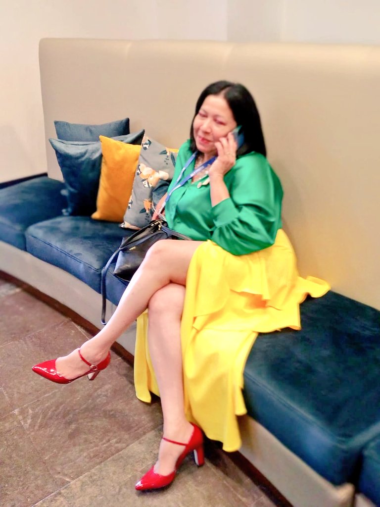 delysch's tweet photo. Me agarraron así y la foto me encantó...
#VanidadF #RealWoman #rotaryconference https://t.co/OuYh0v0K21