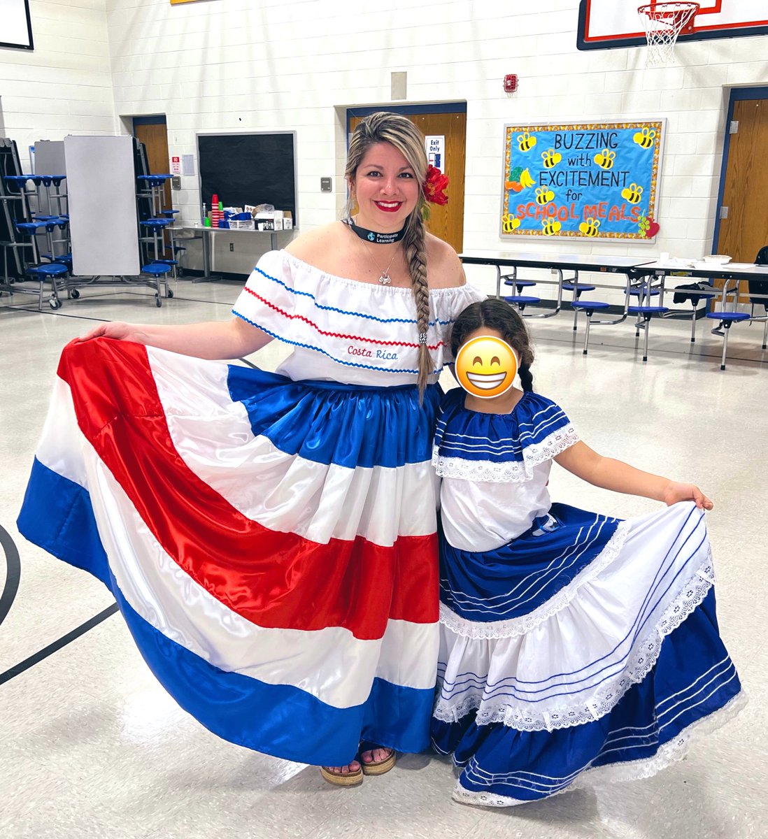 theticateacher's tweet photo. Celebrating culture 💙🤍♥️🤍💙 
#unitingourworld @ParticipateLrng 
🌎🌍🌏 https://t.co/E9dPEolrjs
