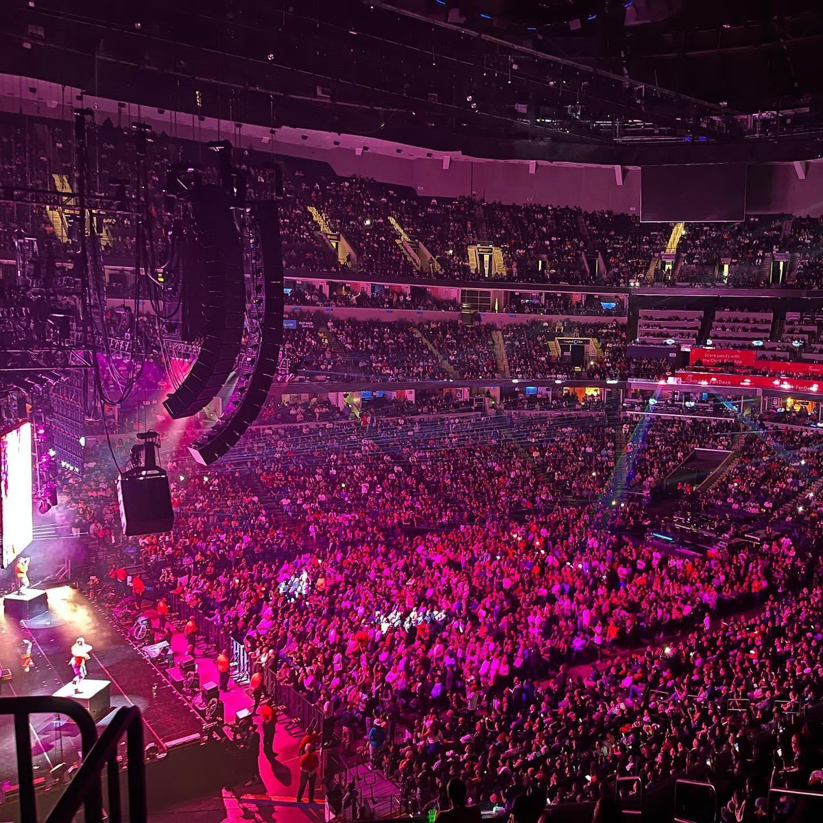 janetslegacy's tweet image. SOLD OUT!
Photo courtesy of @FedExForum 
@JanetJackson #TogetherAgainTour 
(S)
