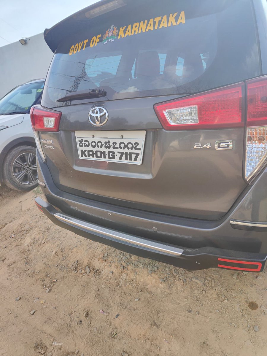 CivicOp_india's tweet photo. Attention @blrcitytraffic! Uninsured government vehicles must face consequences too. Let's set an example for citizens and hold them accountable with fine challans. #EqualEnforcement #TrafficRules #CitizenFirst 🚦🚔🚨 https://t.co/B7vR9YIFTP