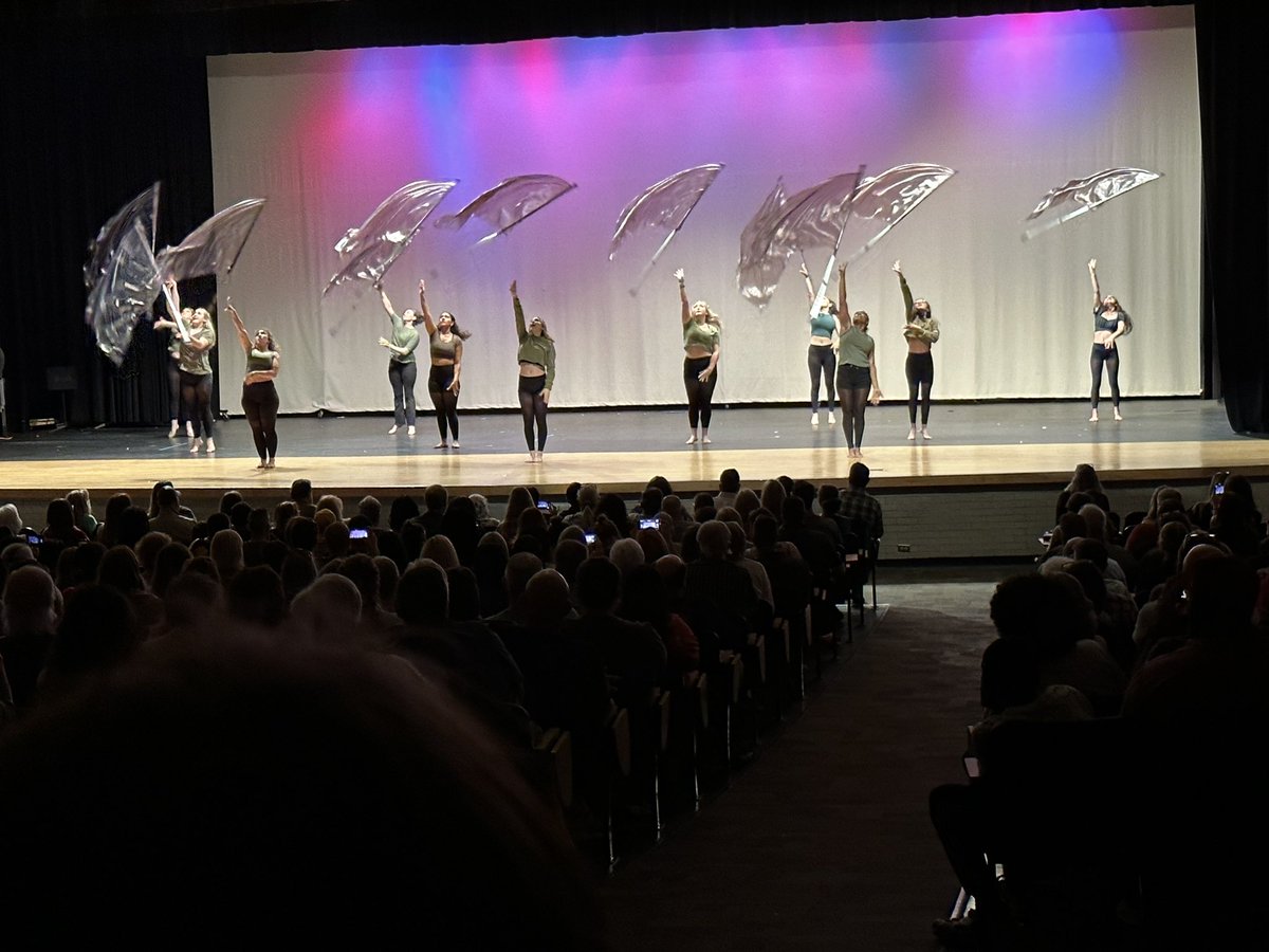 BloomingdaleSHS's tweet photo. Prism concert was INCREDIBULL! Congratulations to all of the musicians who showcased their talent this evening. Go Bulls! 🤘 https://t.co/duzE92T7yz