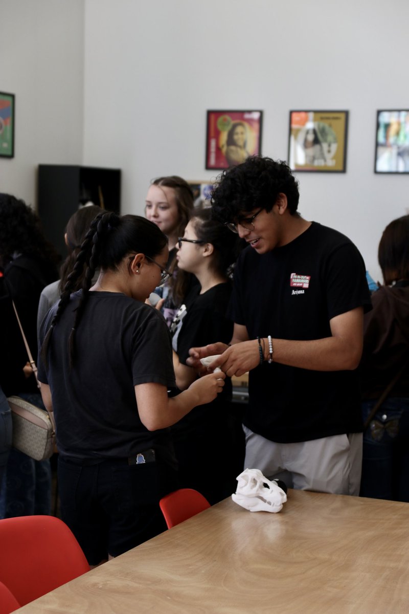 A group of our GT bulldogs exploring the possibilities of 3-D printing with our friends at <a href="/FabLabEP/">FabLab El Paso</a>! #TeamSISD #BULLDOGNATION #EndlessOpportunities <a href="/Socorro_HS1/">Ignacio Estorga, Ed.D</a> <a href="/RRodriguez_SHS/">Rosalva Rodriguez</a> <a href="/NFranklin_AA/">Nancy Franklin</a> <a href="/YCarrasco_AA/">Stephanie Carrasco</a>