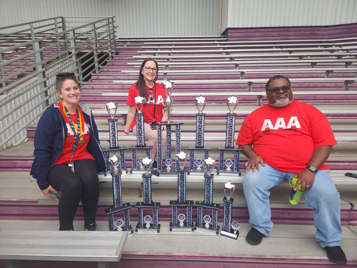 Awesome job, Academy students and teachers!!! They are bringing home trophies from the Music in the Park Competition in Atlanta, GA! #OurBestAlways #whyAAA <a href="/kitrisetorain/">Kitrise Torain</a> <a href="/jlstric2/">Jenny Stricklin</a> <a href="/jwgrass357/">Jonathan Snodgrass</a> #MaryPeck @HSVMagnet @HSVMagnet