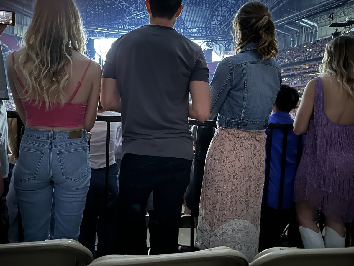 CBishop201's tweet photo. This is accessible seating for @taylorswift13 in Atlanta @MercedesBenz arena #TaylorSwiftErasTour #TaylorSwiftAtlanta #taylorswiftconcerts https://t.co/9s0yAmamuv