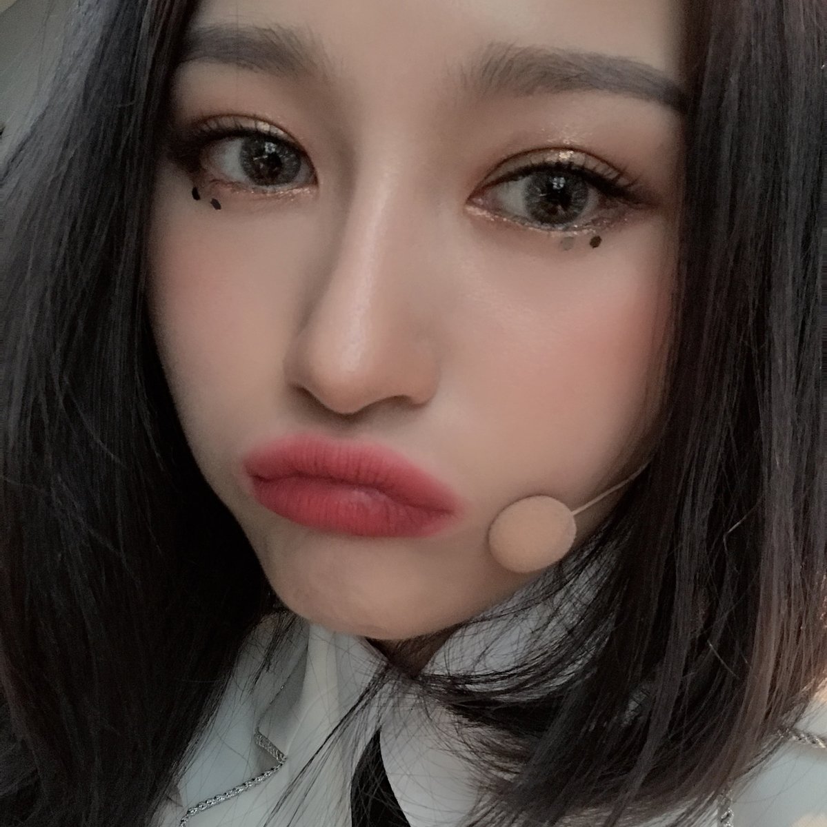 NlGHTMAREOFF's tweet photo. ㅤ ֺ  ׅ⠀⠀ ︎𝔫𝔦𝔤𝔥𝔱 ︎ ︎ ─ ︎ ︎ 𝖒𝖆𝖗𝖊 ⠀⠀⠀ ☪︎ ⠀⠀⠀ 〔  ɘ͠vent  〕 ...  𝐮pdαte   𖤍     #thisīsmy𝐄𝐋𝐈𝐓𝐄

Kaori reina estuvo jugando con filtro mientras se preparaba para su #watchōn·𝐍𝐄𝐓𝐅𝐋𝐈𝐗 moment con esta chiquita y su proyecto. https://t.co/jzX6e4jBDN