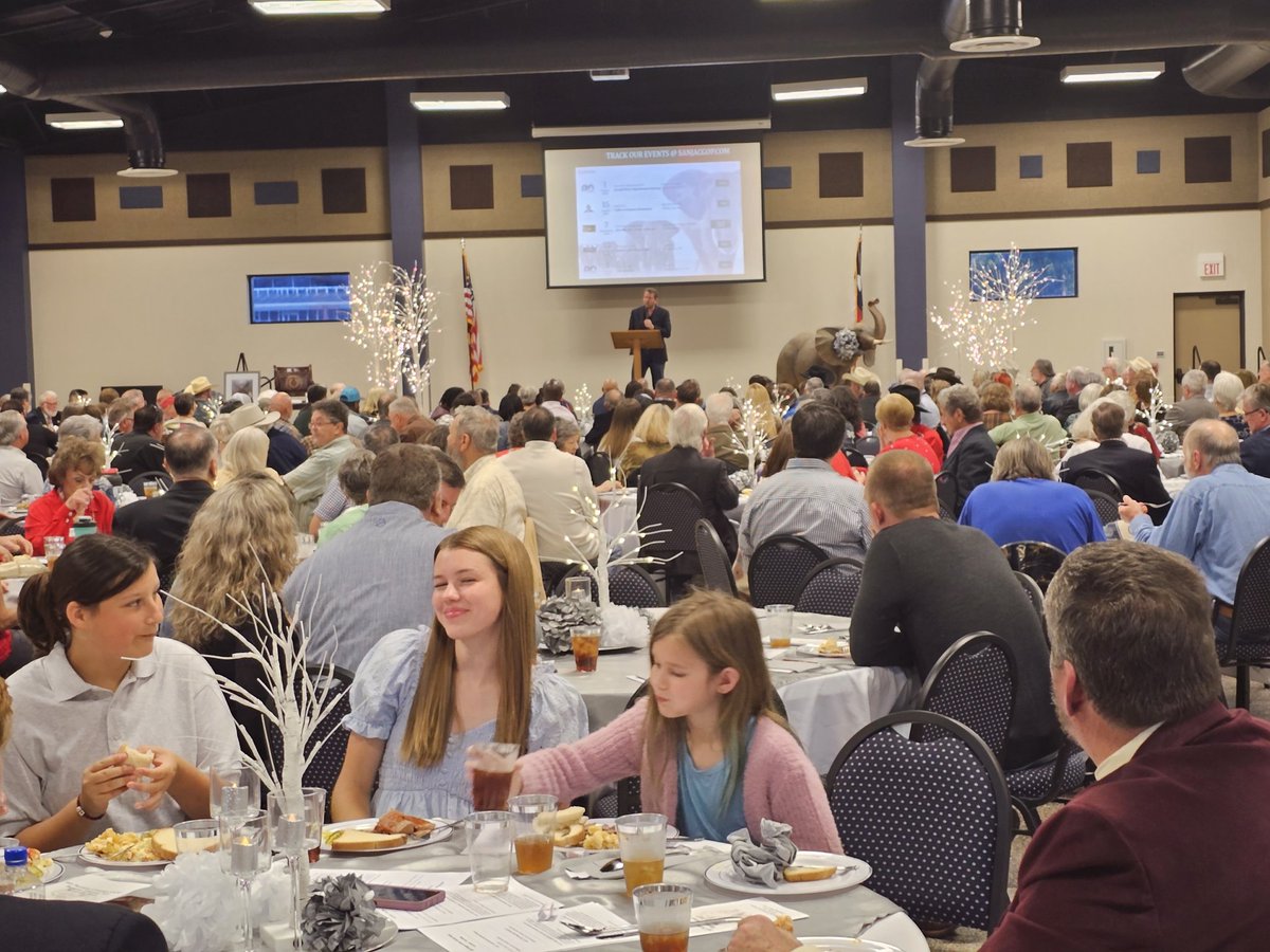 Pocketstullos's tweet photo. #SanJacintoCounty #reagandinner great evening... @MichaelBerrysho https://t.co/dx2Akihcxb
