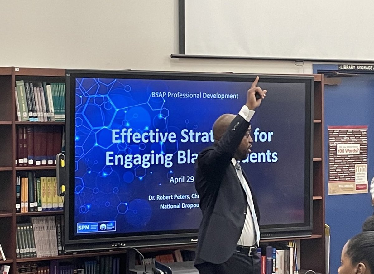 BSAP_LAUSD's tweet photo. BSAP PSWs, PSAs, RJ Teachers, SCAs, Counselors, and Community Reps had a powerful day of learning with Dr. Allen Lipscomb and Dr. Robert Peters.@LASchools https://t.co/qwLA6O7IBX