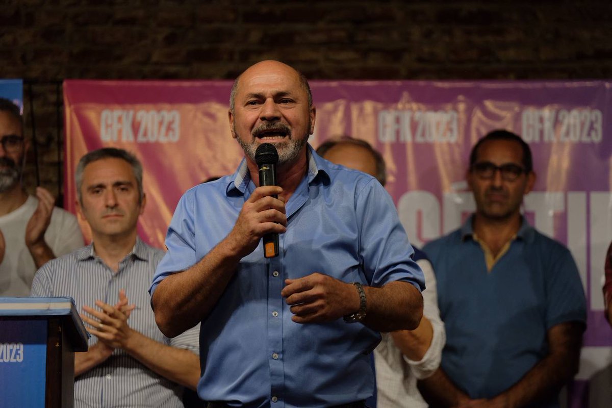 larroqueandres's tweet photo. Participamos del plenario de la militancia “La séptima con Cristina” en Tapalqué, junto a los compañeros @gcocconi, @marioseccook, José Luis Horna, @cesarvalicenti, @LILIDEOLAVARRIA, @carli_bianco, @mercelandivar y compañeros referentes de los distritos de la sección. https://t.co/hWthKMfQbO