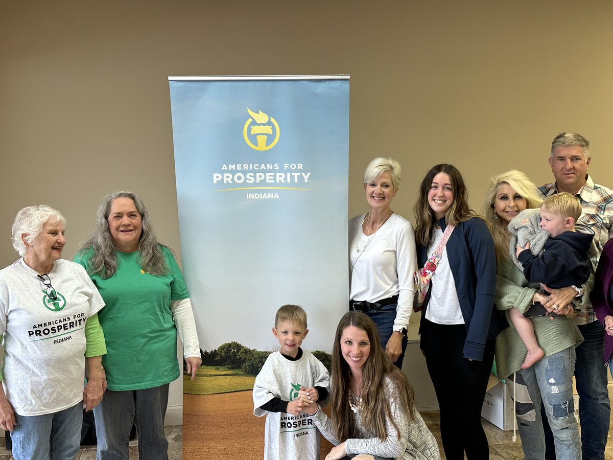 AngelPurlee's tweet image. Thank you to our amazing activists for a great NDOA in our Sellersburg office! #WeareAFP #AFPIN #NDOA