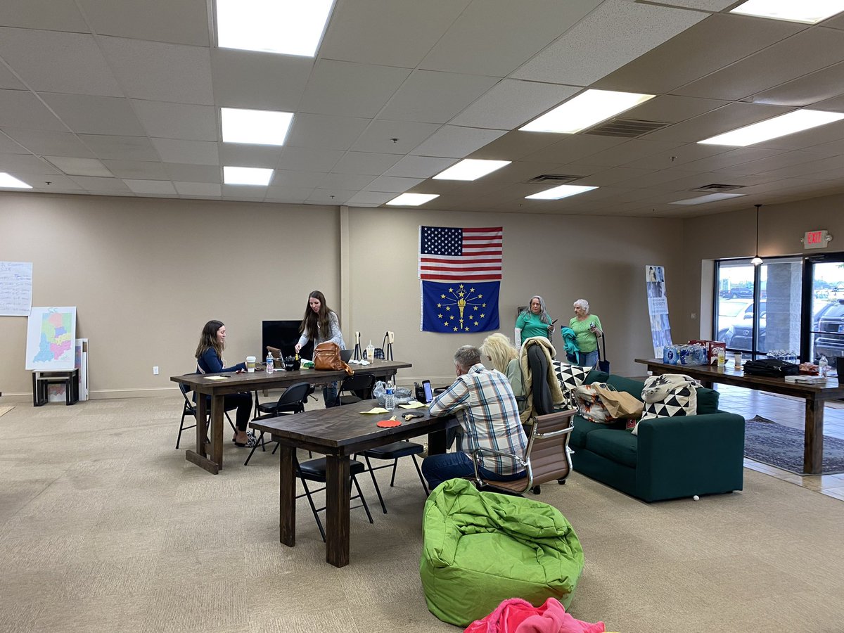 AngelPurlee's tweet image. Thank you to our amazing activists for a great NDOA in our Sellersburg office! #WeareAFP #AFPIN #NDOA