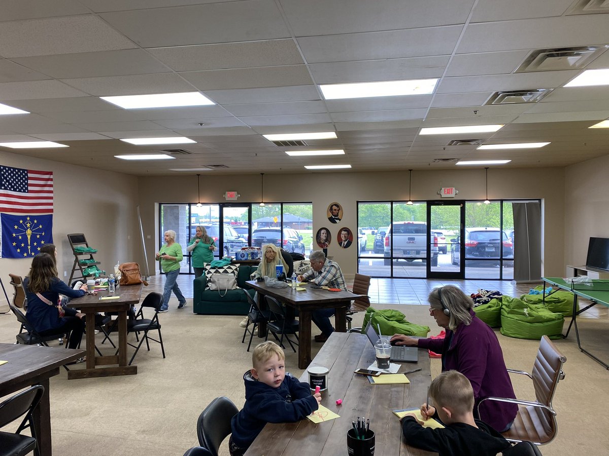 AngelPurlee's tweet image. Thank you to our amazing activists for a great NDOA in our Sellersburg office! #WeareAFP #AFPIN #NDOA