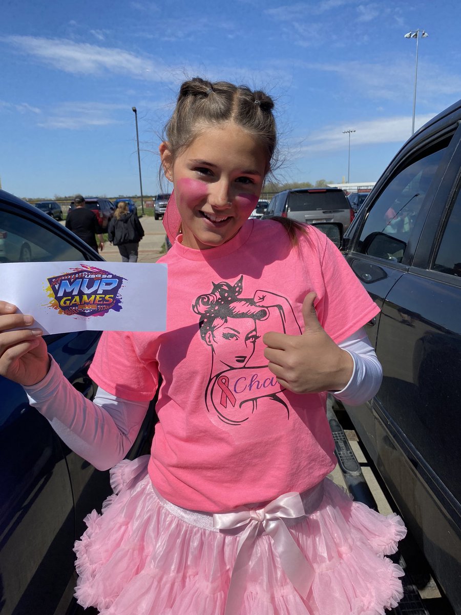heathermeyer02's tweet photo. This girl had some awesome games! She got mvp 1st and 2nd game!! Proud of her! And we are playing for a great cause #projectpink #playingforcure https://t.co/qIFi5I23ru