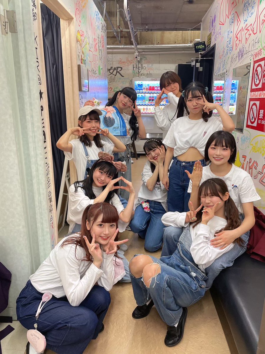 絶対に昨日のせいなんですけど、いろんなこと思い出したら電車の中で大号泣しちゃってマスクがぐしょぐしょになりましたww笑笑🤣
本日卒業になりますが、たくさんの方にこの2年間の感謝が伝わるように踊りきります✌️
でもお客様の前では泣かないので！！🤣笑
今日も楽しむぞ〜！！！✌️