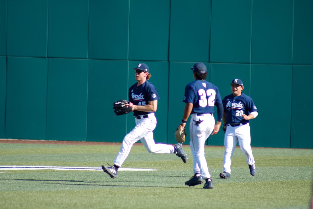 Time to stretch, at Peccole!

Wolf Pack looking to rally from a 5-2 deficit.

#BattleBorn