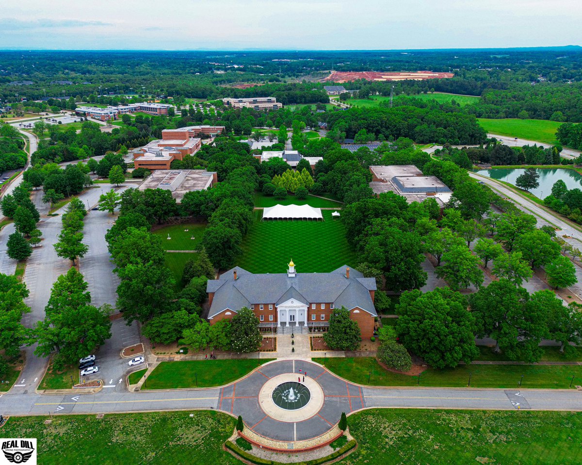 theUgroundscrew's tweet photo. Had a chance to do something I’ve never done before at The U. Mow the quads for graduation coming up on Tuesday. Double cut and now ready for what’s looks to be about 7,257 chairs to set up.  Thx to Realdill Drone Photography @USCUpstate 
#TheUcrew https://t.co/6gU7Vj8Cay