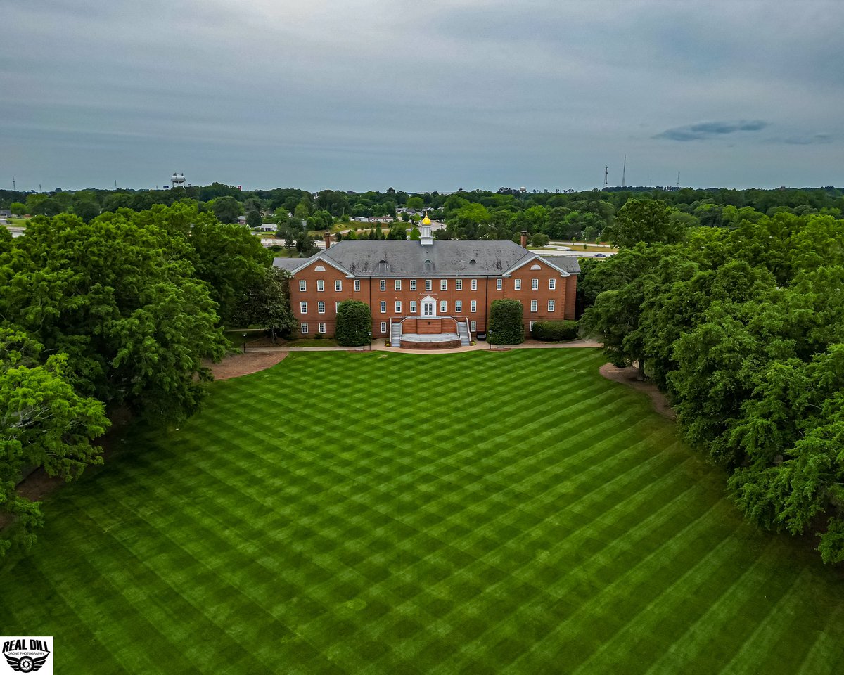 theUgroundscrew's tweet photo. Had a chance to do something I’ve never done before at The U. Mow the quads for graduation coming up on Tuesday. Double cut and now ready for what’s looks to be about 7,257 chairs to set up.  Thx to Realdill Drone Photography @USCUpstate 
#TheUcrew https://t.co/6gU7Vj8Cay
