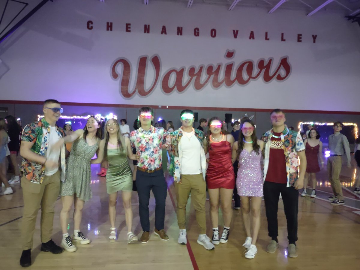 CV Spring Fling! #neonglowdance <a href="/CVCSDWarriors/">CV Schools</a> <a href="/suzanne5538/">Suzanne</a> <a href="/CVAsstSupt/">Michelle Feyerabend</a>