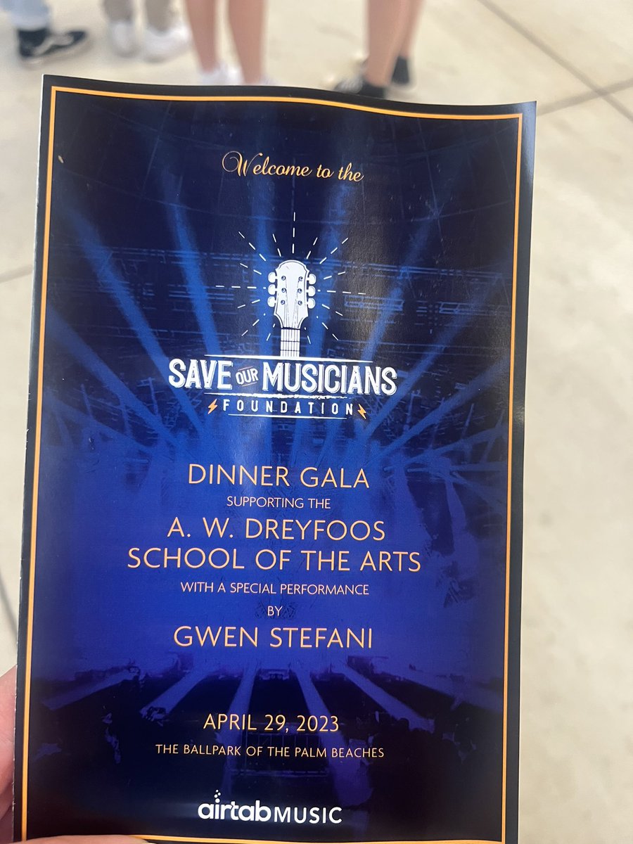 As an alum of Dreyfoos how could I not attend this amazing evening to support the @DSOA_Official foundation! Tremendous night of music from talented students to @gwenstefani ! @QueenElsaLu @BlakeBennettPBC