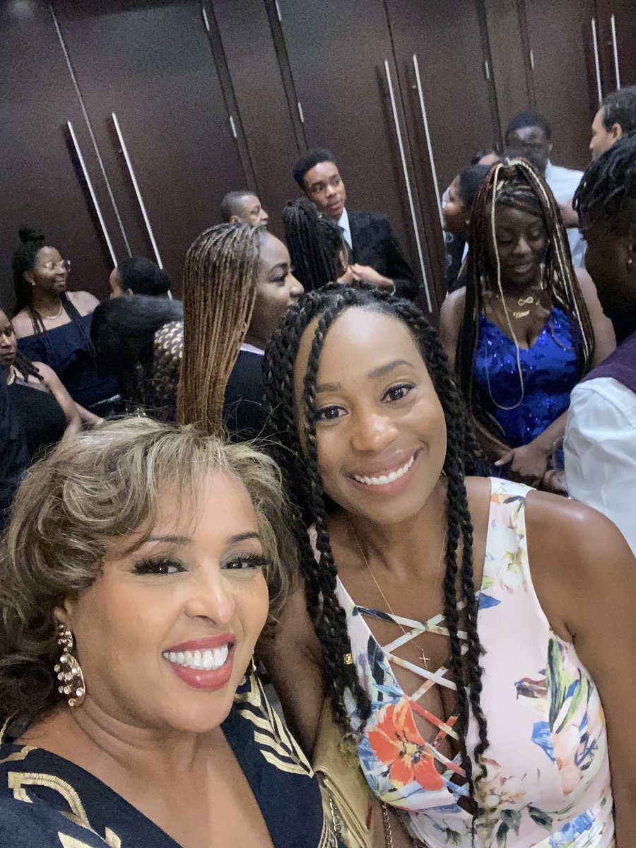 tdsb_cebsa's tweet photo. We are at the 41st Harry Jerome Awards! 

Such an amazing experience to be able to celebrate with our students, staff and all the talented award winners.

@TheBBPA 
#tdsbcebsa #tdsb https://t.co/mm9rKbyvDz