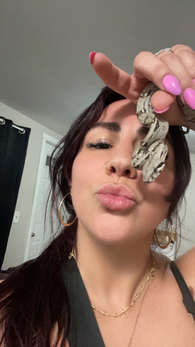cait_fortier's tweet photo. Gimme kith https://t.co/9GZNi6GR1f