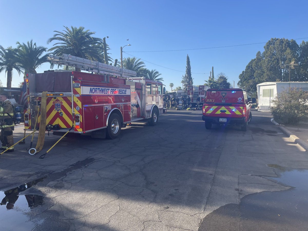 NorthwestFire's tweet photo. Crews responded to a house fire off Flowing Wells Rd. after 4:30. The cause is under investigation and 1 adult & 4 children are displaced. NWFD Community Assistance Team and Red Cross are assisting. #NWFDAZ @RedCrossAZ @PimaSheriff @GRFDAZ @TucsonFireDept #autoaid https://t.co/kX6oM14CDD
