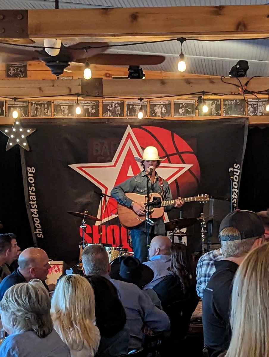 ABetz_S4Stars's tweet photo. Thank you to @apmusic25 for the great set tonight at the Shoot for the Stars music event. If you haven't checked him out, you need to! He has a bright future in music! https://t.co/Aa29KIuc7T