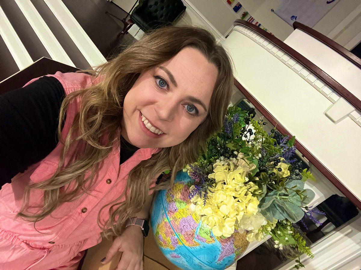 HSRee084's tweet photo. I just finished touching up for @BaptistNorth International Sunday! Many thanks to all the ladies and gentlemen who helped set up and decorate all the tables. 🙌🏻 I’m super proud to be a part of this amazing church family! ❤️ #ItsAlmostSunday https://t.co/YSVU7SgdPk