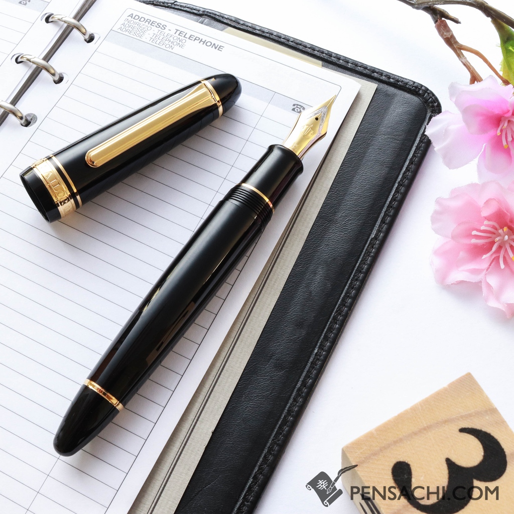 pen_sachi's tweet photo. SAILOR King of Pens 1911
Body Color: Black
Nib: 21K Two-Tone

#pensachi #fountainpen #sailorpen #fountainpenlove #writingtool #fountainpengeek #fountainpennetwork #fountainpenaddict #fpgeeks #writinginstruments #goldnib #nibbage #seriousnibbage #nib #nibs https://t.co/sL2ytDVJuO