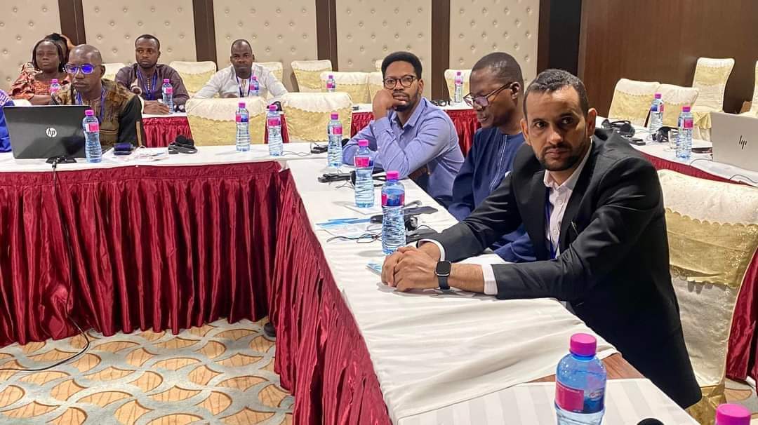 Rjpma_Mali's tweet photo. شارك رئيس شبكة الصحفيين والإعلاميين الناطقين بالعربية في مالي، السيد حسين أغ عيسى، في المؤتمر الإقليمي للصحافة الإستقصائية في غرب إفريقيا الذي احتضنته العاصمة النيجرية نيامي في فترة مابين 25 و29 من الشهر الجاري تحت عنوان: تأثير الصحافة الاستقصائية على مكافحة الفساد في غرب إفريقيا https://t.co/pxvVsvmw1T