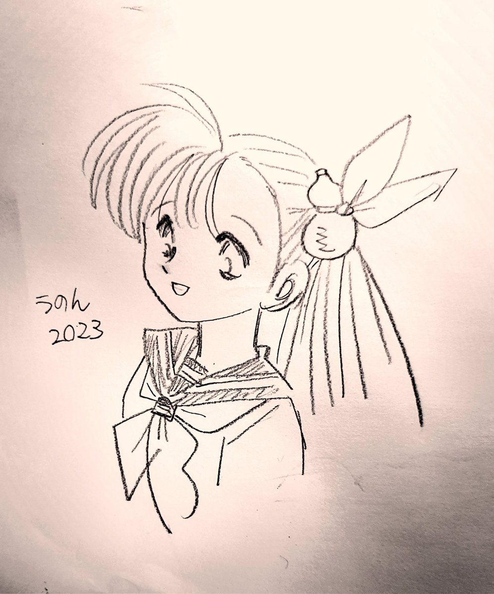 うのん 描いてみた。  妖子の時に【キャラクターを差別化するためには、顔(アタマ)に特徴的なシルエット】を学んだので  『ひょうたんにリボン』をワンポイントに。  ひょうたんは七味入れとして、うどんの近くにあるな。 七味だから七変化。  頭単純(^_^;)