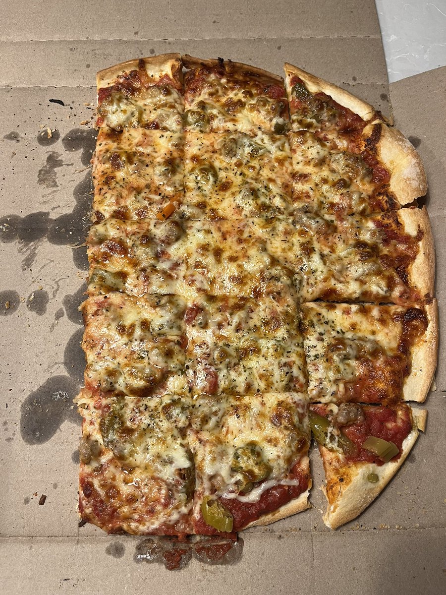 Brennan44Conor's tweet photo. @Rosatis_Pizza ordered half cheese half sausage/giardiniera and it didn’t come that way! huge mistake! https://t.co/hNHqmDkVLn